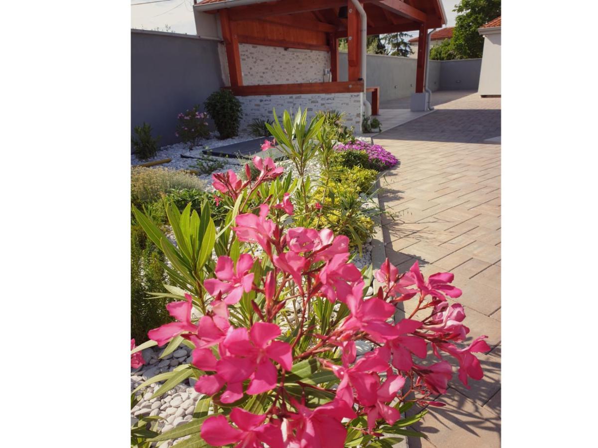 Villa Flores Kavran Εξωτερικό φωτογραφία